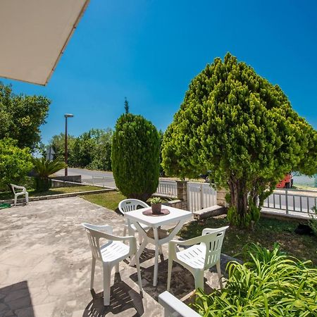 Village Apartments Mimi Pridvorje Ngoại thất bức ảnh