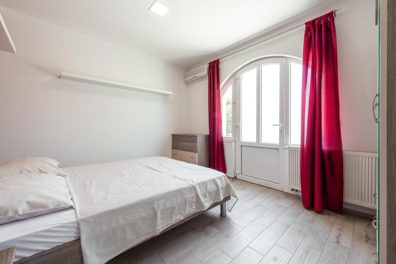 Village Apartments Mimi Pridvorje Ngoại thất bức ảnh